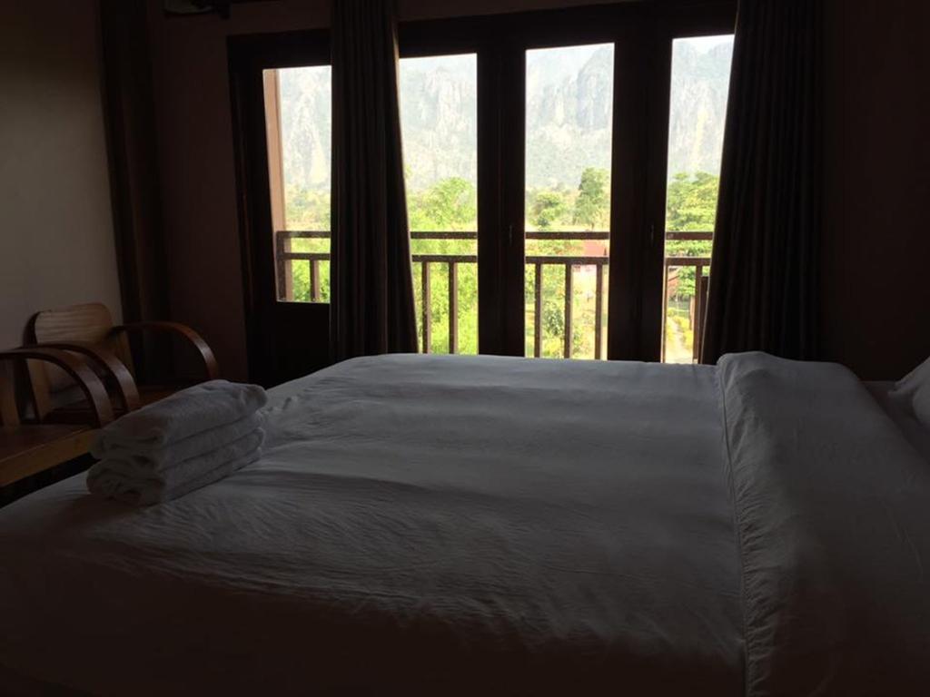 Happy River View Hotel 방 비엥 외부 사진