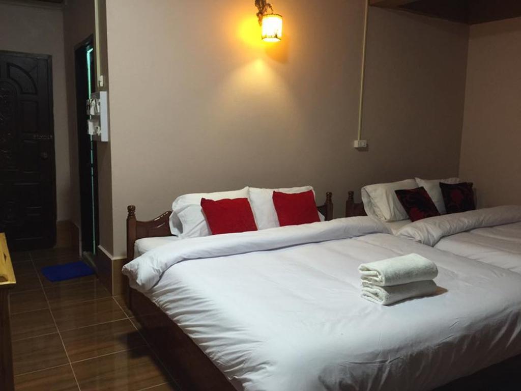 Happy River View Hotel 방 비엥 외부 사진
