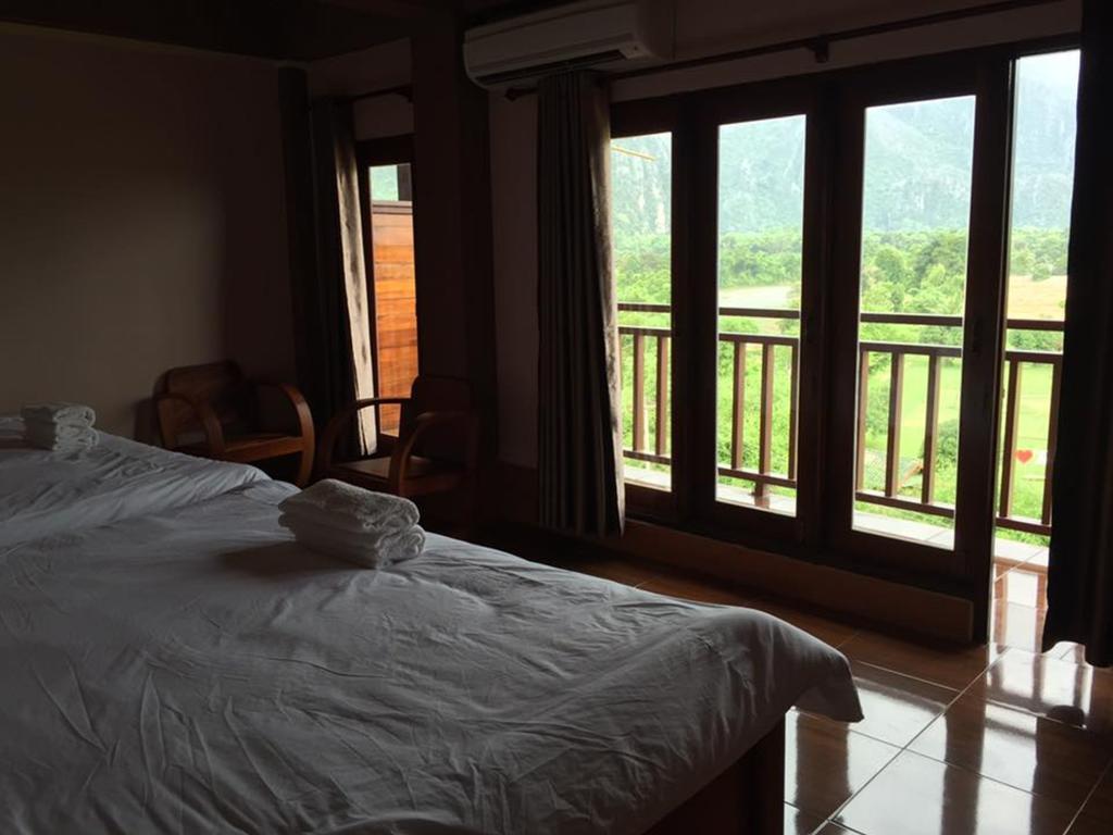 Happy River View Hotel 방 비엥 외부 사진