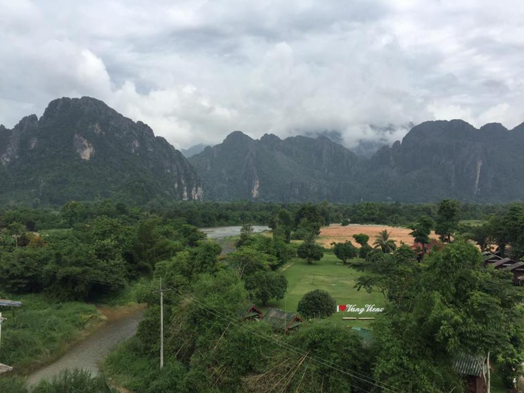 Happy River View Hotel 방 비엥 외부 사진