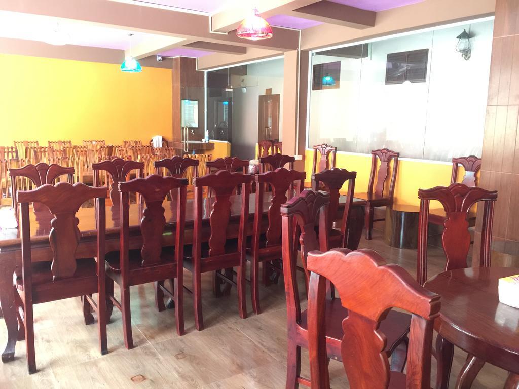 Happy River View Hotel 방 비엥 외부 사진